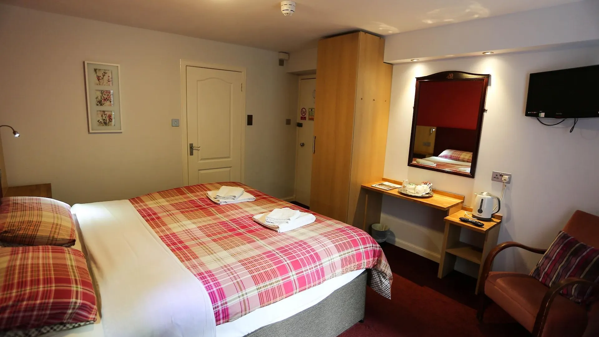Regent House Hotel - City Centre Hotel Edimburgo Affittacamere